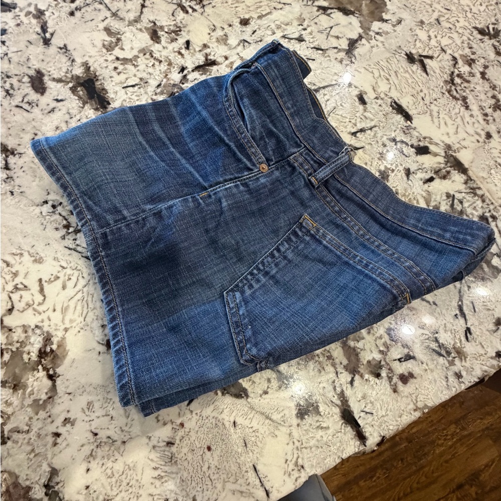 Ralph Lauren Women's Vintage Classic Denim Shorts with signature Gold Stitching - Picture 4 of 5